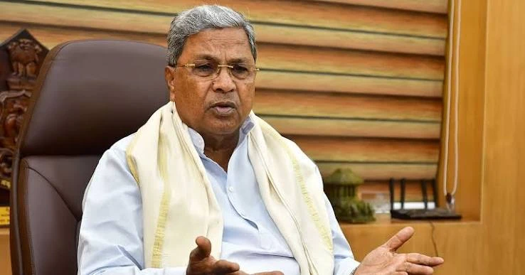 कर्नाटक के मुख्यमंत्री Siddaramaiah फिर चर्चा में, राजनीतिक फैसलों और विवादों के बीच बढ़ी हलचल