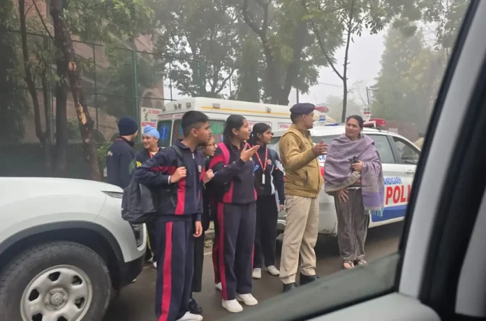 चंडीगढ़ से दिल्ली तक ब्लास्ट थ्रेट से दहशत