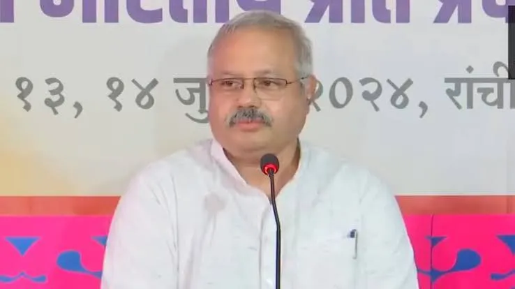 लोकतंत्र, युवाओं और राष्ट्रवाद पर बोले Sunil Ambekar, बयानों से फिर गरमाई सियासत