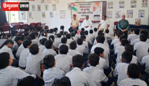डिवाइन ग्रेस पब्लिक स्कूल में विद्यार्थियों ने ली नशे से दूर रहने की शपथ