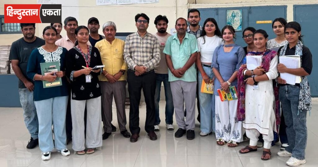 KU Mass Communication Students ने किया University Printing Press का शैक्षणिक भ्रमण