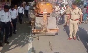 कैथल में पुलिस की बड़ी कार्रवाई, 70 से ज्यादा मॉडिफाइड बुलेट साइलेंसर रोड रोलर से किए नष्ट